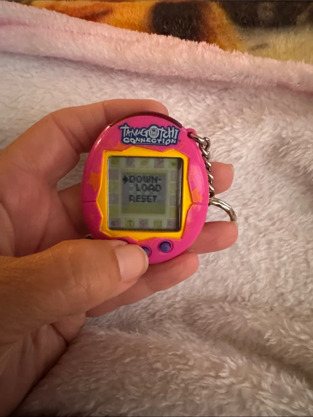 Vintage 2004 Tamagotchi Connection Handheld Virtual Pet Keychain WORKS